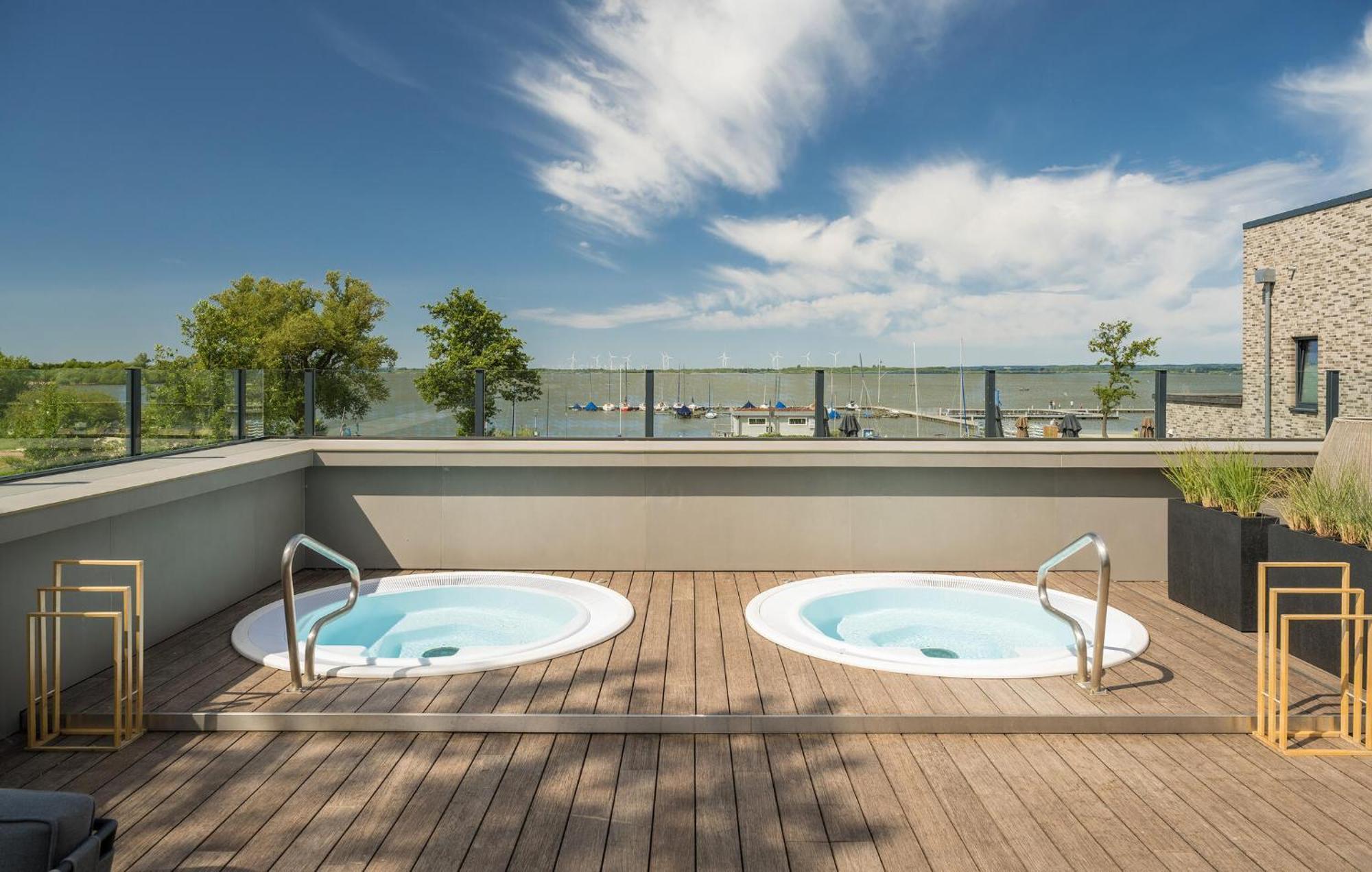 Beach Front Apartment In Lembruch-Duemmer See Esterno foto